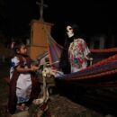 Obra despidiendo a mamá
