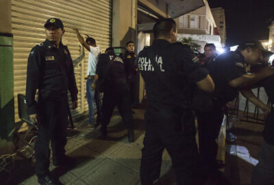 Policia revisiones