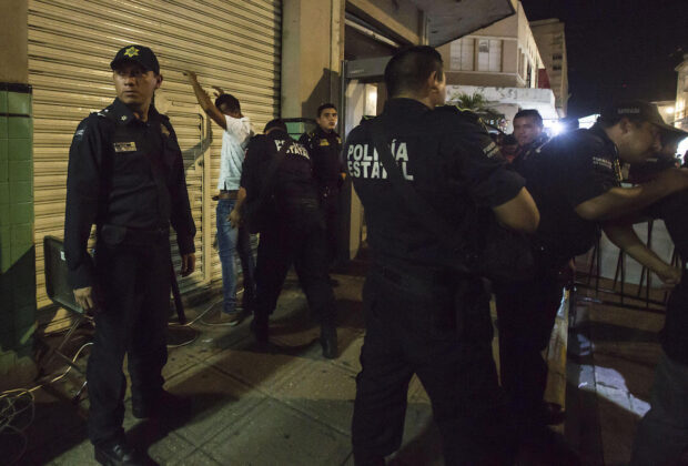 Policia revisiones