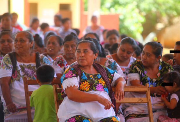 Mujeres mayas indigenas