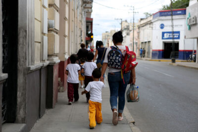 Niños madre