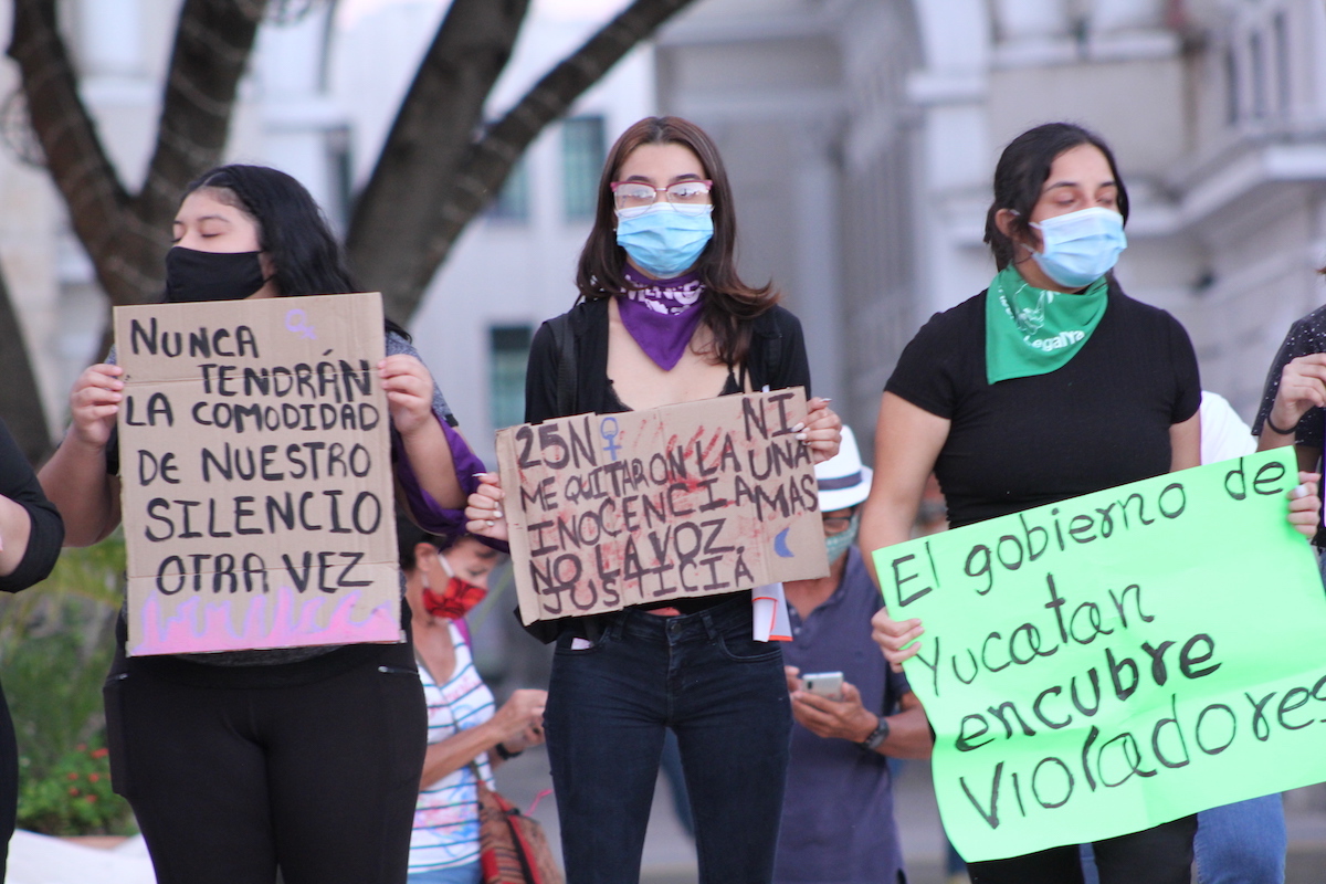 Muejres Protesta