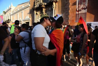 Beso lesbianas