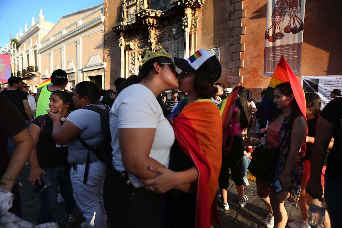 Beso Lesbianas