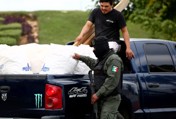 Policia reten