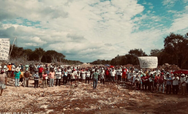 Ejidatarios de Halachó bloquean de nuevo construcción del tren Maya