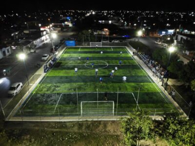 Inauguran parque infantil y cancha de fútbol en Villas del Oriente