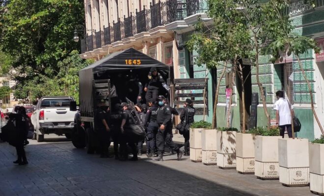 Policía (2)