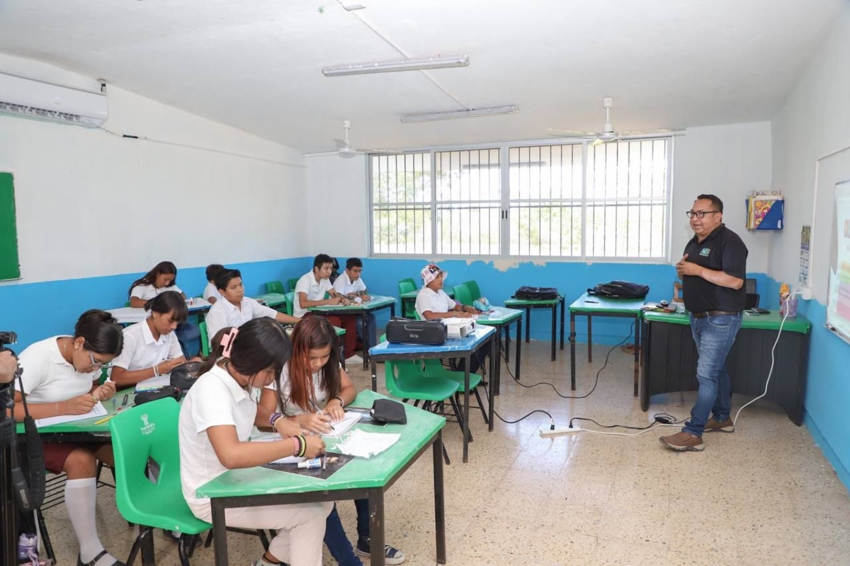 Telesecundaria Flamboyanes