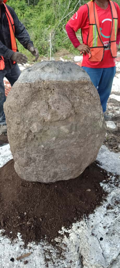 El hallazgo se registró durante el salvamento arqueológico que realiza el INAH en las obras de infraestructura de carga del Tren Maya. Foto INAH.